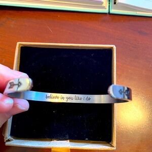 Joycuff Believe in you like I do cuff. Silver.